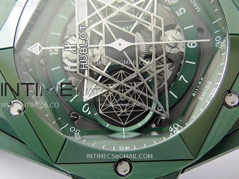 Big Bang Sang Bleu II Green Ceramic BBF Best Edition on Green Rubber Strap A1240