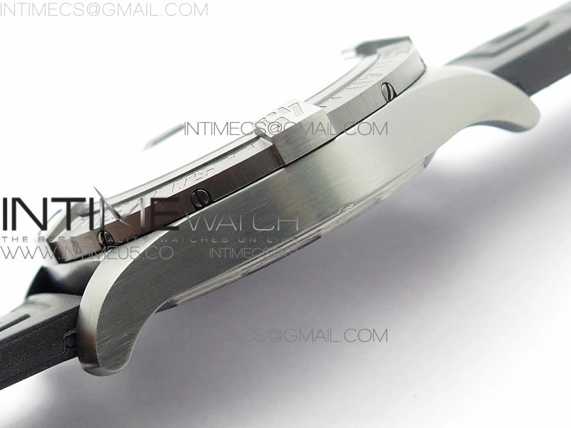 AVENGER Boutique Edition V17310 Ti DLC 1:1 Best Edition Yellow Dial on Rubber Strap A2824