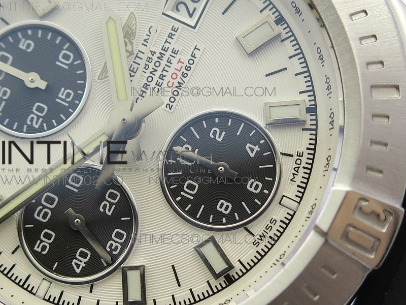 Challenger Chronograph SS White Dial on Rubber Strap A7750