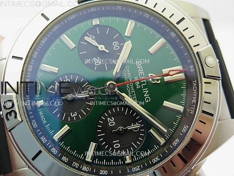 Chronomat B01 42mm SS TF 1:1 Best Edition Green Dial on Black Rubber Strap A7750