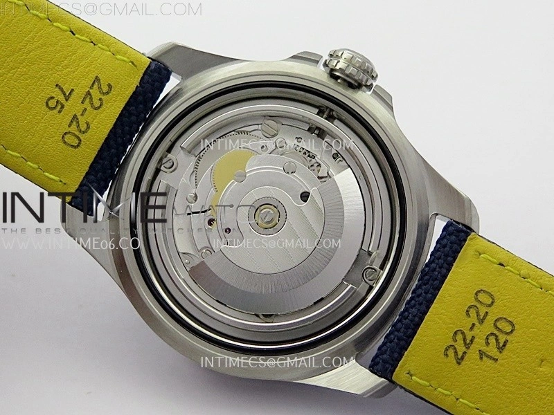 Avenger Chronometer 42mm GMT SS BLSF 1:1 Best Version Blue Dial On Blue Nylon Strap A2836