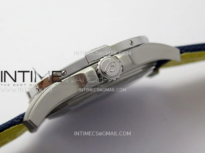 Avenger Chronometer 45mm GMT SS B50F 1:1 Best Edition Blue Dial On Blue Nylon Strap A2824