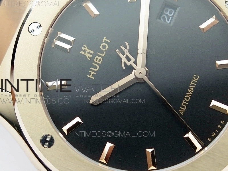 Classic Fusion 42mm RG B50F Black Dial On Black Gummy Strap A2892