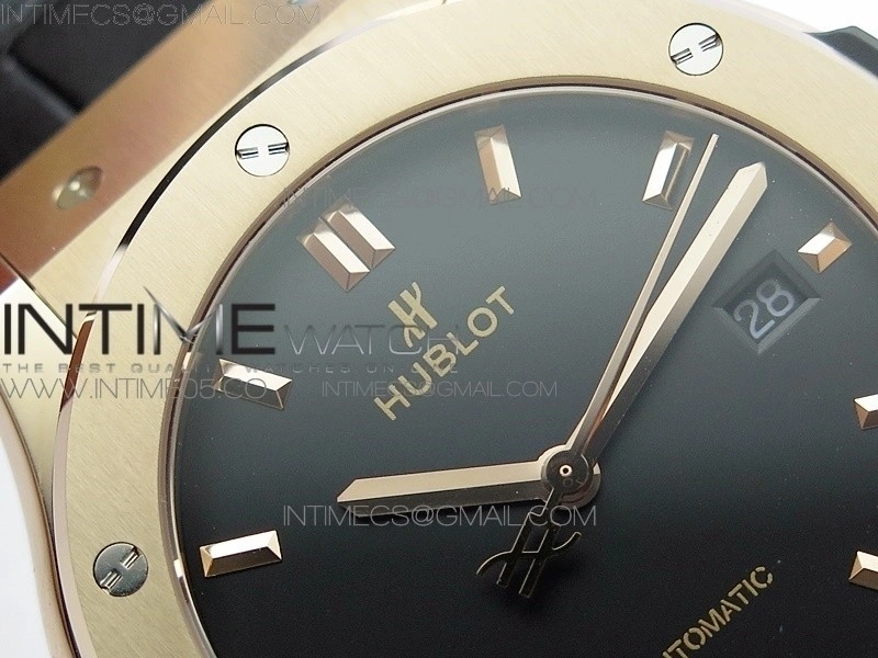 Classic Fusion 42mm RG B50F Black Dial On Black Gummy Strap A2892