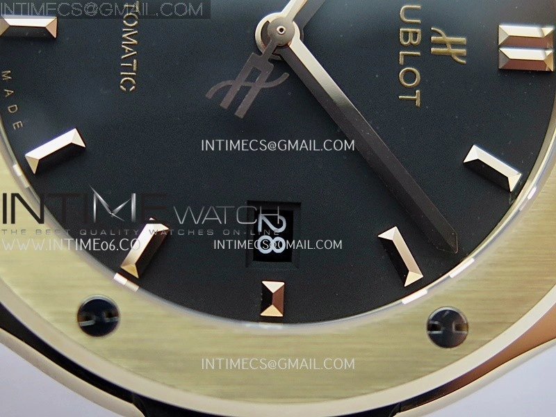Classic Fusion 42mm RG JJZF 1:1 Best Edition Black Dial On Black Gummy Strap