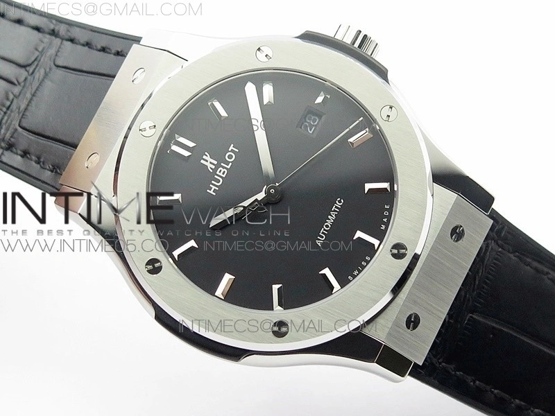 Classic Fusion 42mm SS B50F Black Dial On Black Gummy Strap A2892