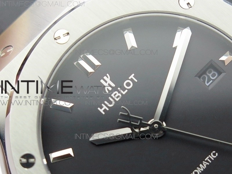 Classic Fusion 42mm SS B50F Black Dial On Black Gummy Strap A2892