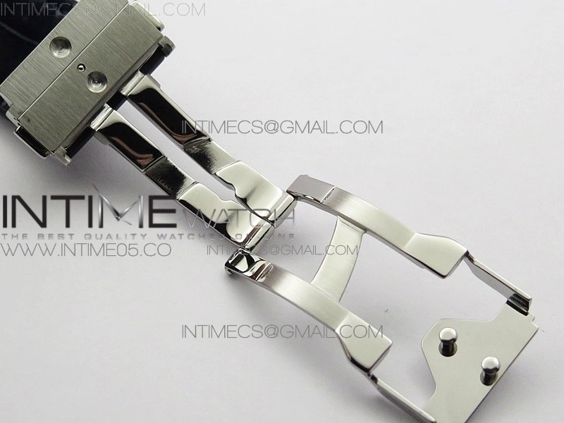 Classic Fusion 42mm SS B50F Blue Dial On Blue Gummy Strap A2892