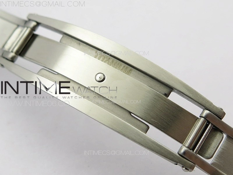 RM035-01 Forged Carbon Case KUF Best Edition White Crown on White Rubber Strap MIYOTA8215