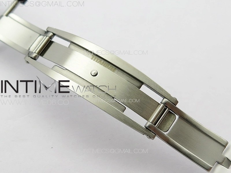 RM035-02 Forged Carbon Case KUF Best Edition White Crown on White Rubber Strap MIYOTA8215