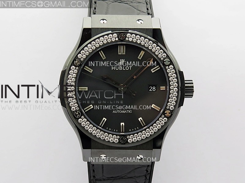 Classic Fusion 42mm Ceramic Diamonds JJZF 1:1 Best Edition Black Dial On Black Gummy Strap