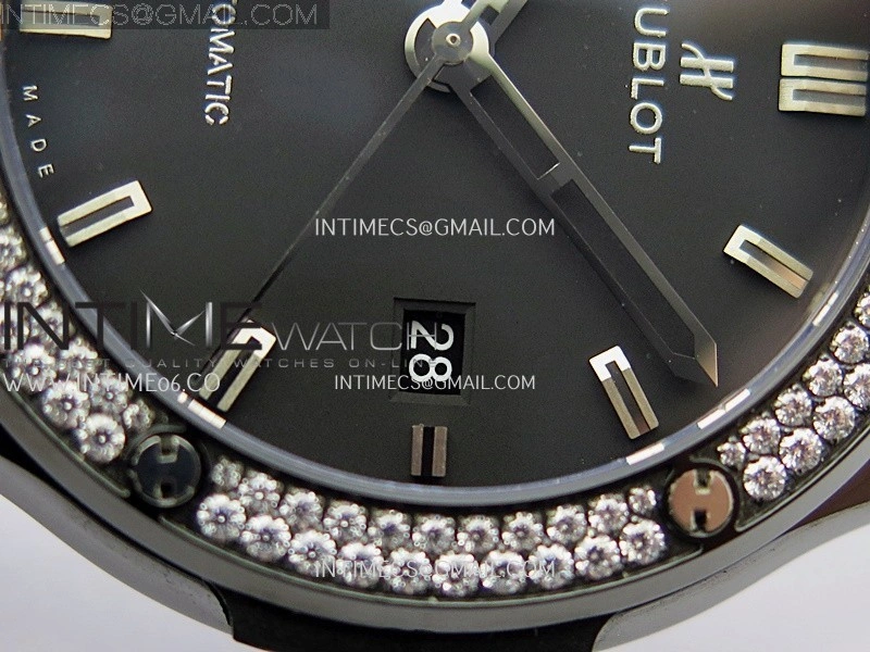 Classic Fusion 42mm Ceramic Diamonds JJZF 1:1 Best Edition Black Dial On Black Gummy Strap