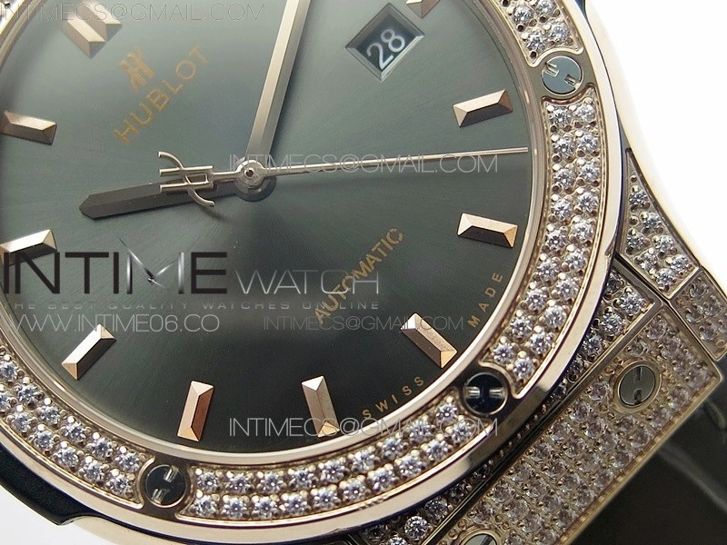 Classic Fusion 42mm RG Paved Diamonds Case Bezel B50F Gray Dial On Gray Gummy Strap A2892