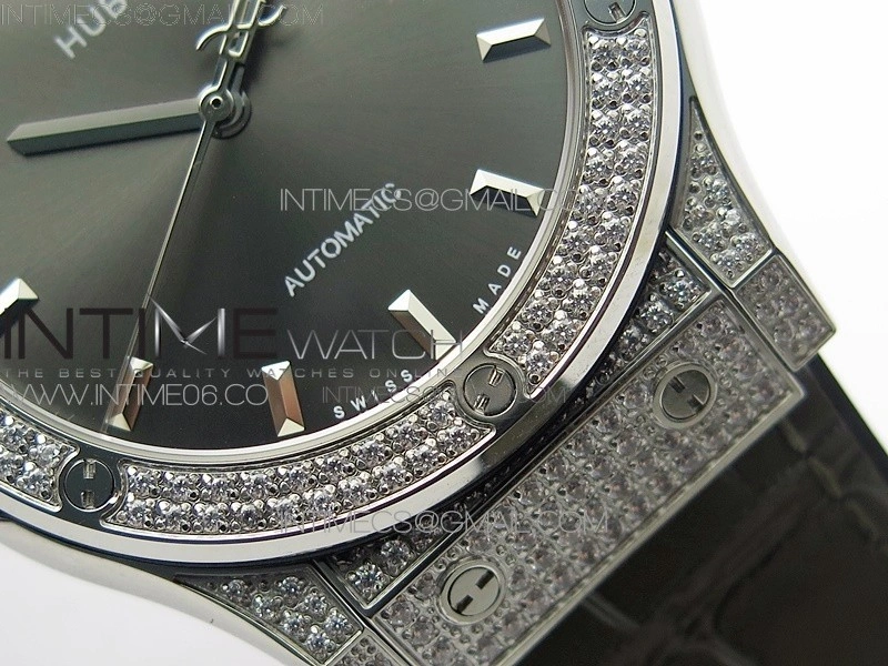 Classic Fusion 42mm SS Paved Diamonds Case Bezel B50F Gray Dial On Gray Gummy Strap A2892