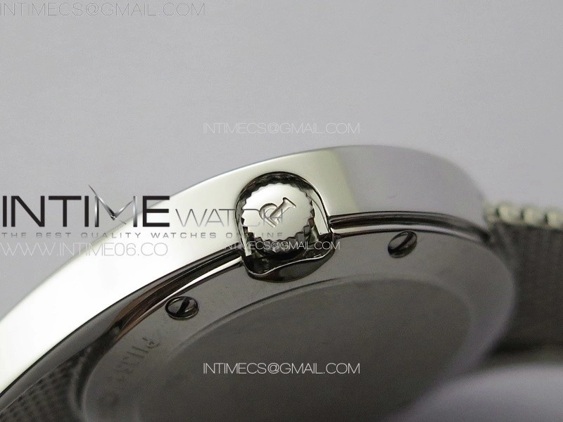 Limelight Gala G0A38160 32mm SS ZF 1:1 Best Edition Silver Dial on SS Bracelet Siwss Quartz