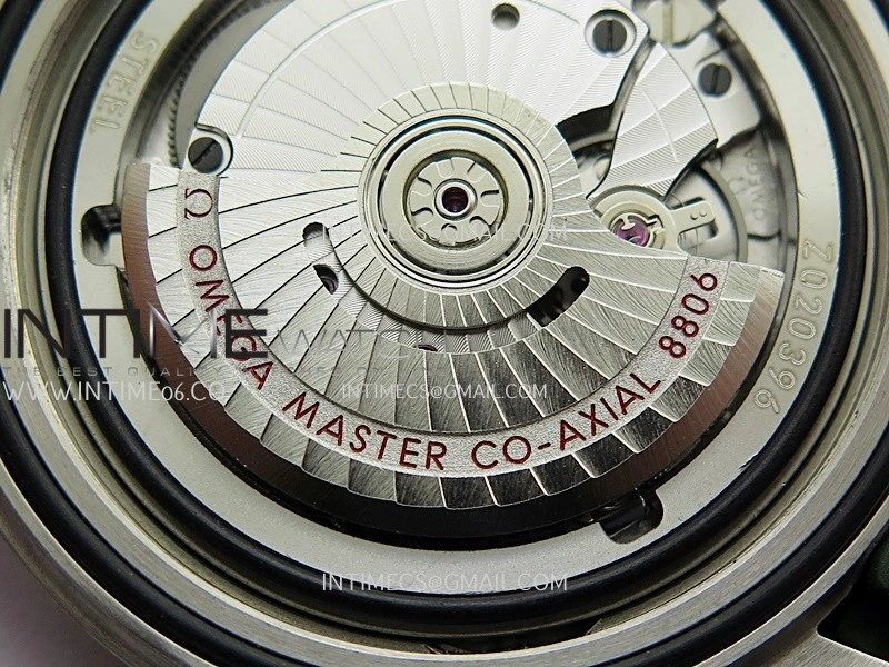 Seamaster 300M Diver Titanium Bronze Gold ORF 1:1 Best Edition Green Dial On Green Rubber Strap Asian Super Clone 8806