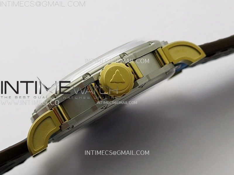 Hankham Indians Two Tone on Blue Leather Strap MIYOTA 8215