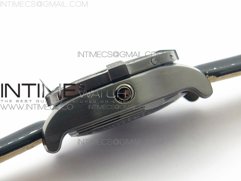 Avenger II Seawolf DLC V2 Best Edition Black Dial Stick Markers Red Second Hand on Black Strap A2836