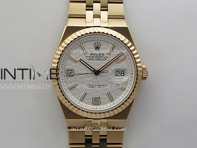 Land Dweller 127235 Gain Weight RG B Factory White Dial On RG Bracelet A7135