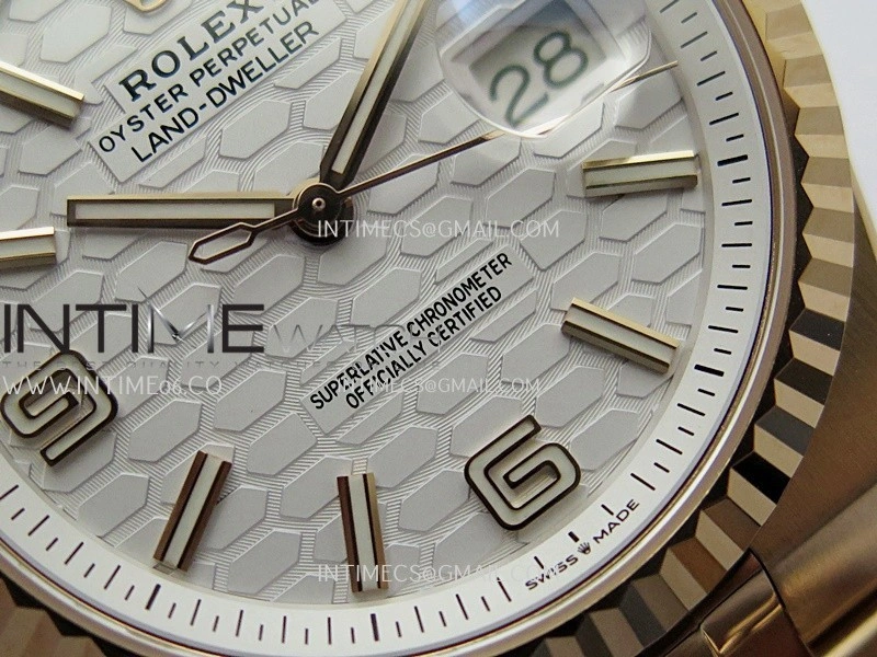 Land Dweller 127235 Gain Weight RG B Factory White Dial On RG Bracelet A7135