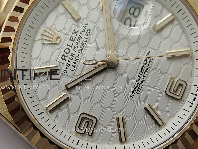 Land Dweller 127235 Gain Weight RG B Factory White Dial On RG Bracelet A7135