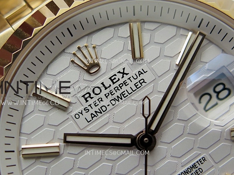 Land Dweller 127235 Gain Weight RG B Factory White Dial On RG Bracelet A7135