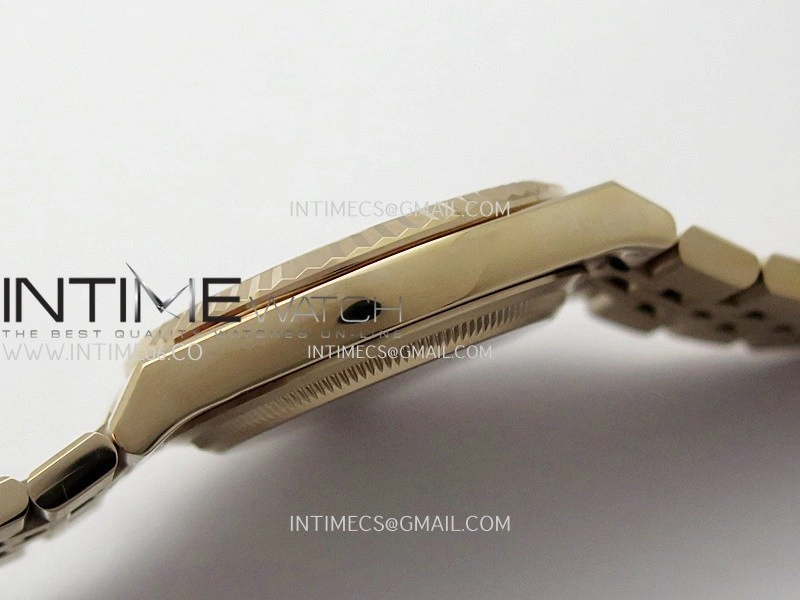 Land Dweller 127235 Gain Weight RG B Factory White Dial On RG Bracelet A7135