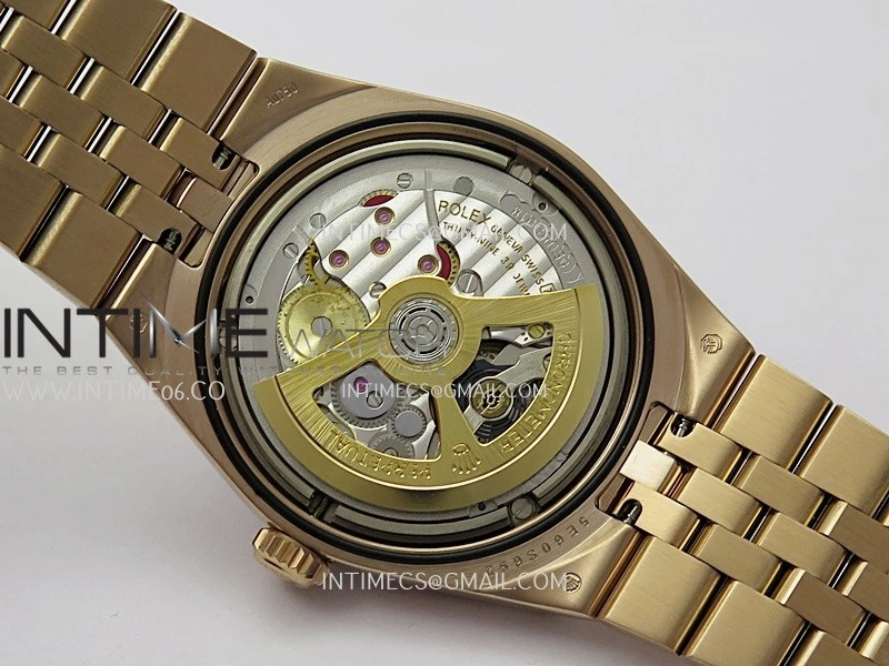 Land Dweller 127235 Gain Weight RG B Factory White Dial On RG Bracelet A7135