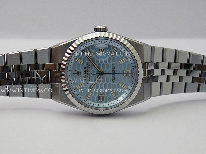 Land Dweller 127236 Gain Weight SS B Factory Ice Blue Dial On SS Bracelet A7135