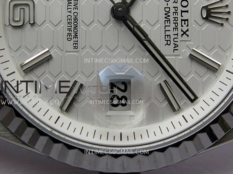 Land Dweller 127334 SS ESF White Dial On SS Bracelet A7135