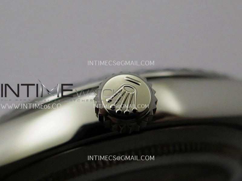 Land Dweller 127334 SS ESF White Dial On SS Bracelet A7135