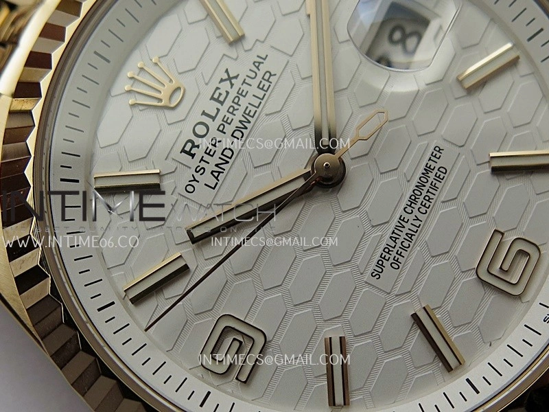 Land Dweller 127335 Gain Weight RG B Factory White Dial On RG Bracelet A7135