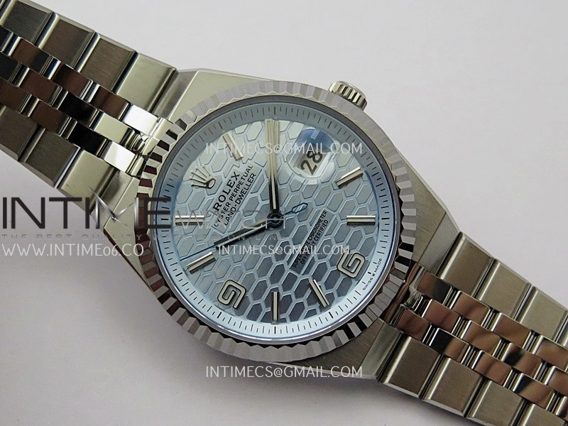 Land Dweller 127336 SS ESF Ice Blue Dial On SS Bracelet A7135