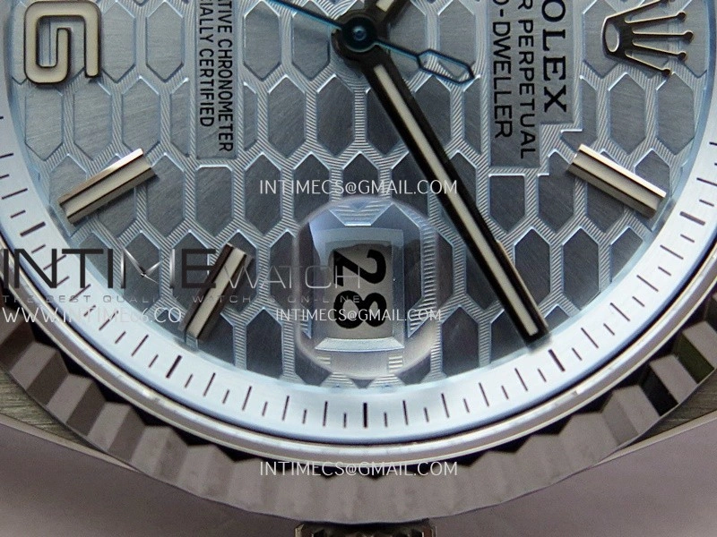 Land Dweller 127336 SS ESF Ice Blue Dial On SS Bracelet A7135