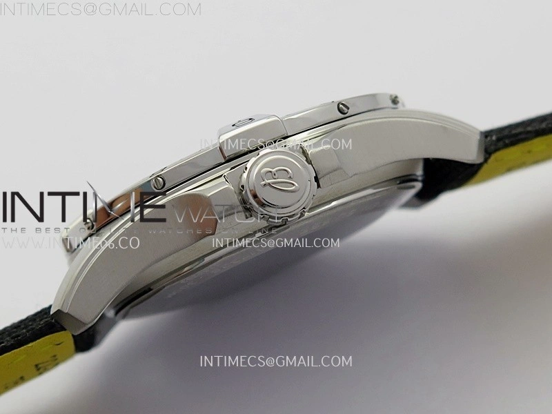Avenger Chronometer 42mm GMT Red Second Hand SS BLSF 1:1 Best Version Black Dial On Black Nylon Strap A2836