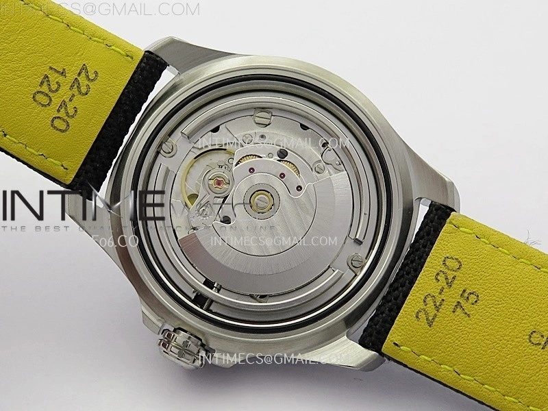 Avenger Chronometer 42mm GMT Red Second Hand SS BLSF 1:1 Best Version Black Dial On Black Nylon Strap A2836