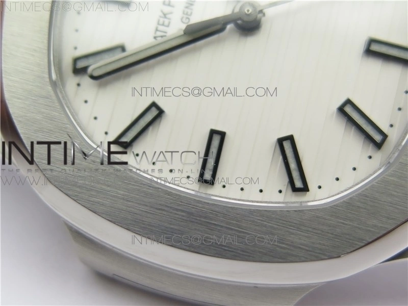 Nautilus 5711 1A GRF Best Edition White Textured Dial on SS Bracelet A324 V2