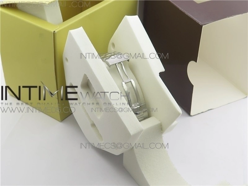 Nautilus 5711 1A GRF Best Edition White Textured Dial on SS Bracelet A324 V2