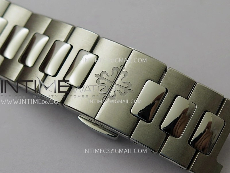 Nautilus 5712-1A 001 SS PPF 1:1 V4+ Best Edition Blue Dial on SS Bracelet PPF240