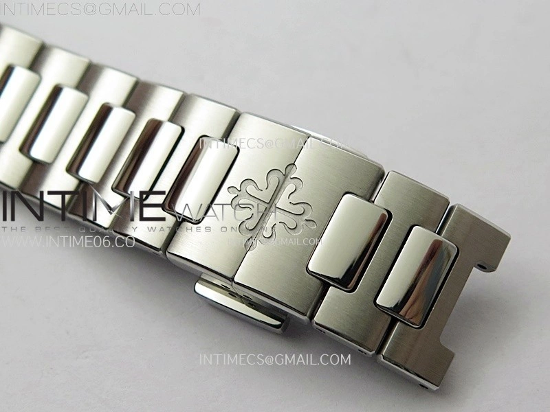 Nautilus 7118 New Version Ladies PPF 1:1 Best Edition Blue Dial on SS Bracelet A324 Super Clone