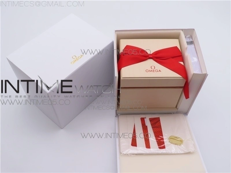 OMEGA BOX SET WITH BOOKLET BAG