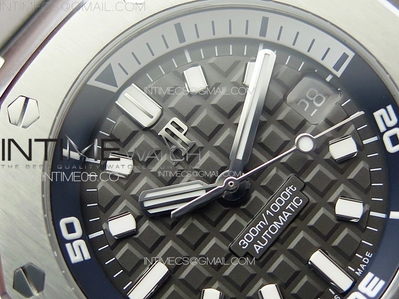 Royal Oak Offshore Diver 15720 ZF 1:1 Best Edition Gray Dial on Gray Rubber Strap A4308