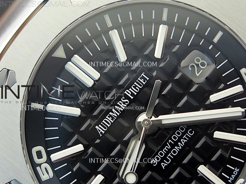 Royal Oak Offshore 15703 V2 ZF 1:1 Best Edition Black Dial on Rubber Strap 3120 Super Clone