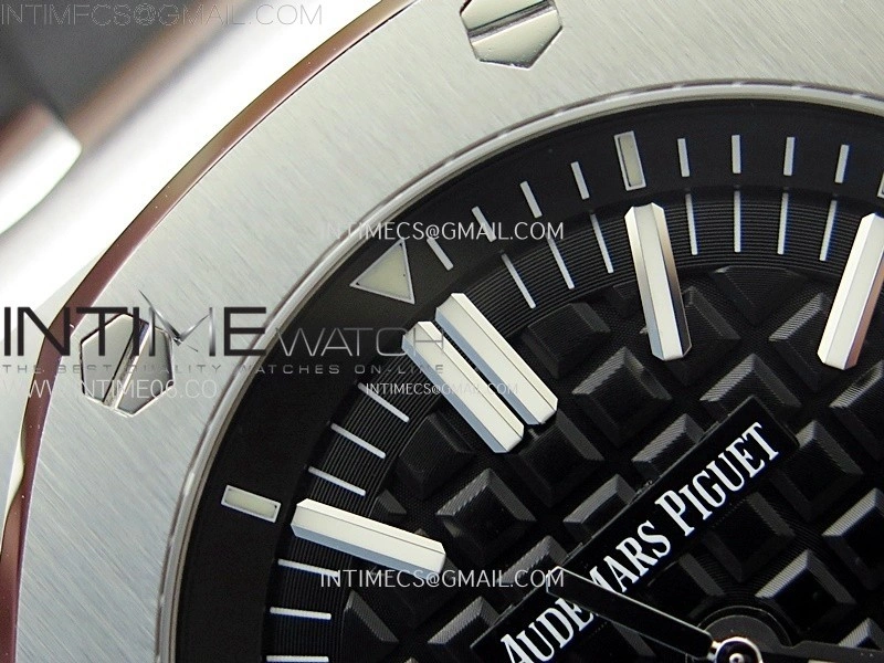 Royal Oak Offshore 15703 V2 ZF 1:1 Best Edition Black Dial on Rubber Strap 3120 Super Clone