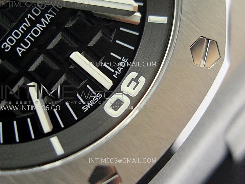 Royal Oak Offshore 15703 V2 ZF 1:1 Best Edition Black Dial on Rubber Strap 3120 Super Clone