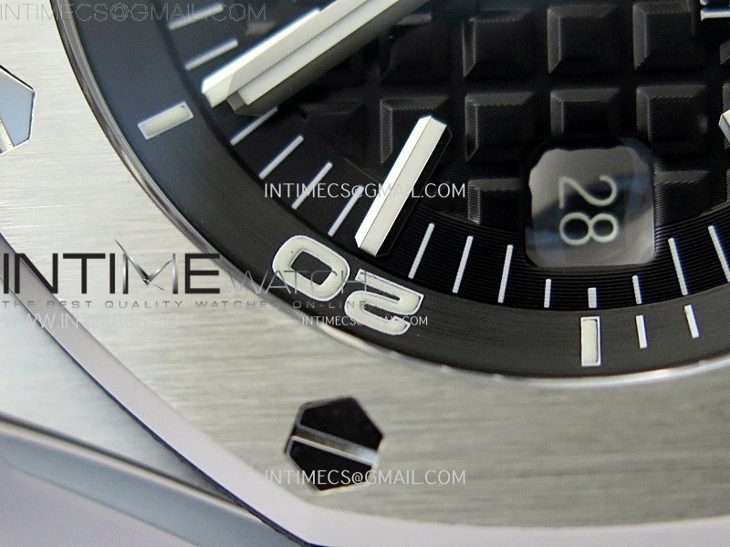 Royal Oak Offshore 15703 V2 ZF 1:1 Best Edition Black Dial on Rubber Strap 3120 Super Clone