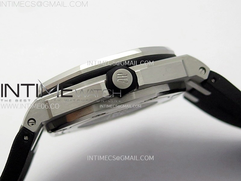 Royal Oak Offshore 15703 V2 ZF 1:1 Best Edition Black Dial on Rubber Strap 3120 Super Clone