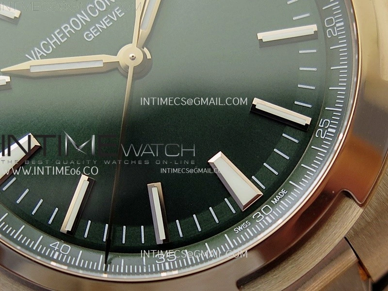 Overseas 4520V RG 8F Best Edition Green Dial on RG Bracelet A5100