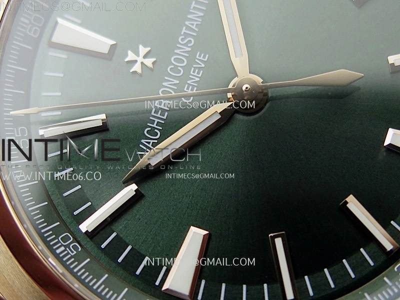 Overseas 4520V RG 8F Best Edition Green Dial on RG Bracelet A5100