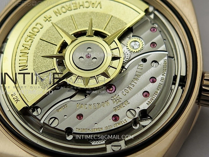 Overseas 4520V RG 8F Best Edition Green Dial on RG Bracelet A5100